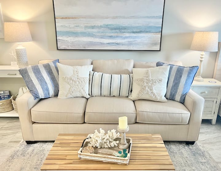 Საცხოვრებელი სივრცე | დედოფლის ახალი კაბინა |
Კერამიკის ბეღელი დედოფლის ზომის დივნის კაბინა მეხსიერების ქაფის მატრასით დამატებითი სტუმრებისთვის. Დაისვენეთ დივანზე და უყურეთ ტელევიზორს და დატკბით ცენტრალური კონდიციონერით. Თქვენი კომფორტისთვის, ასევე, გვაქვს დეჰუმიდიფიკატორი, რადგან ის ფლორიდაა. 