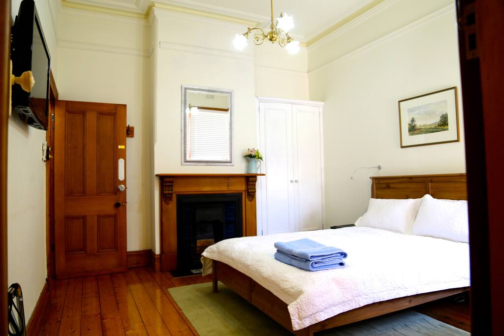 Queen Sized bedroom