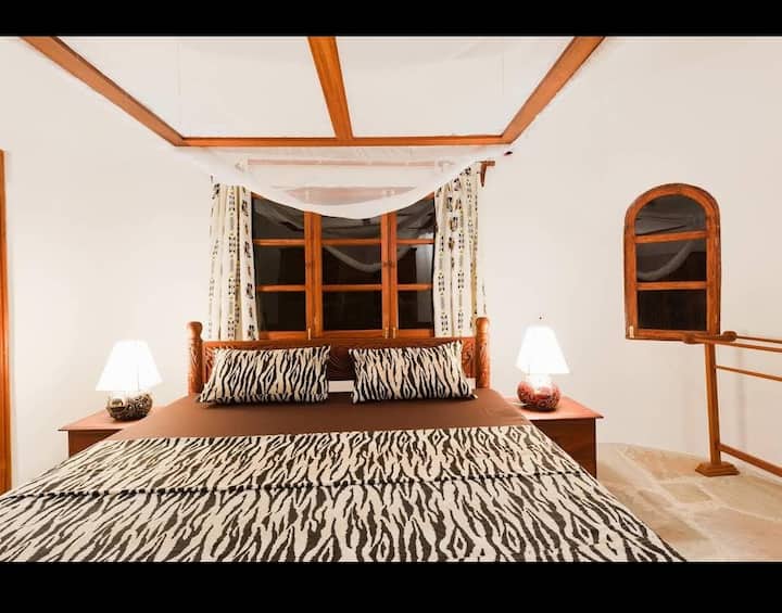 საძინებელი 4