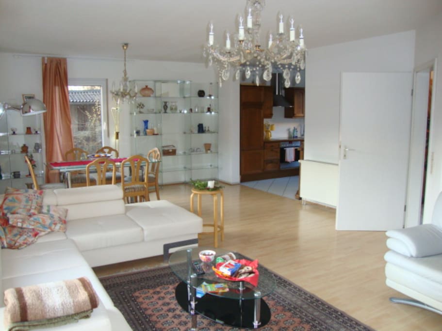 Livingroom with kitchen