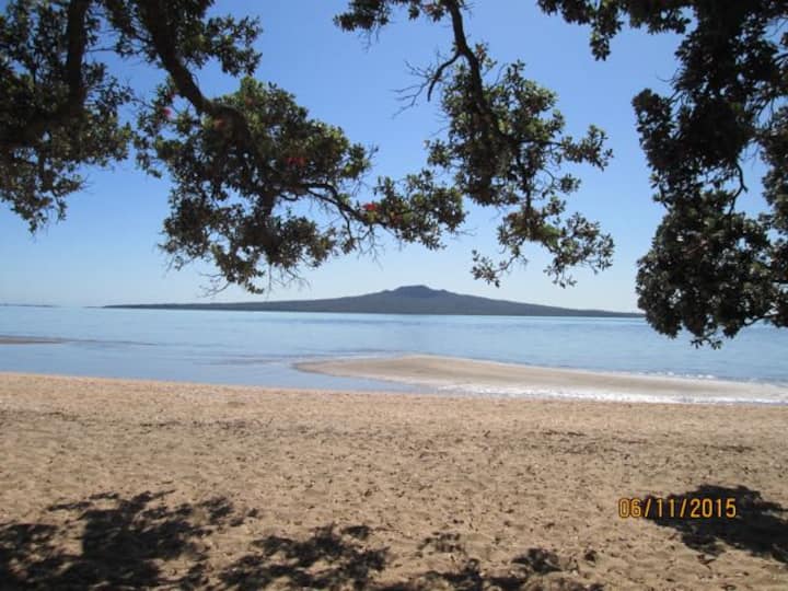 Devonport Holiday Rentals & Homes Devonport, Auckland, New Zealand