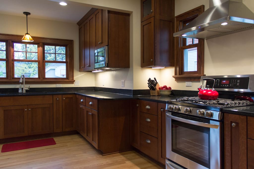 Kitchen brand new in 2015. Gas range, quartz countertops.