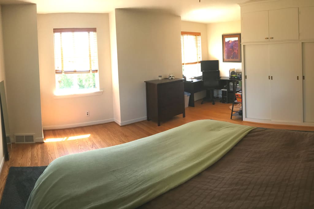 Master Bedroom w/Office