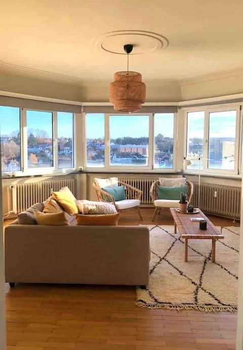 Bright 2 Bedroom Nest near Woluwe Park