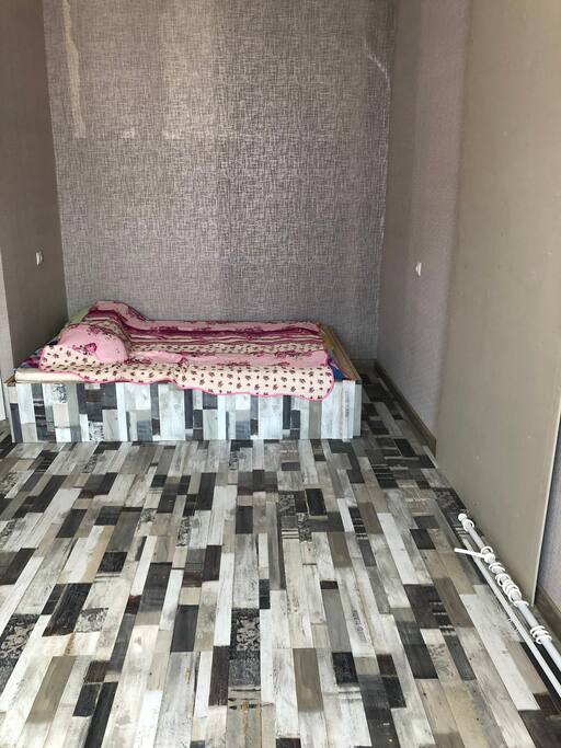 Кровать