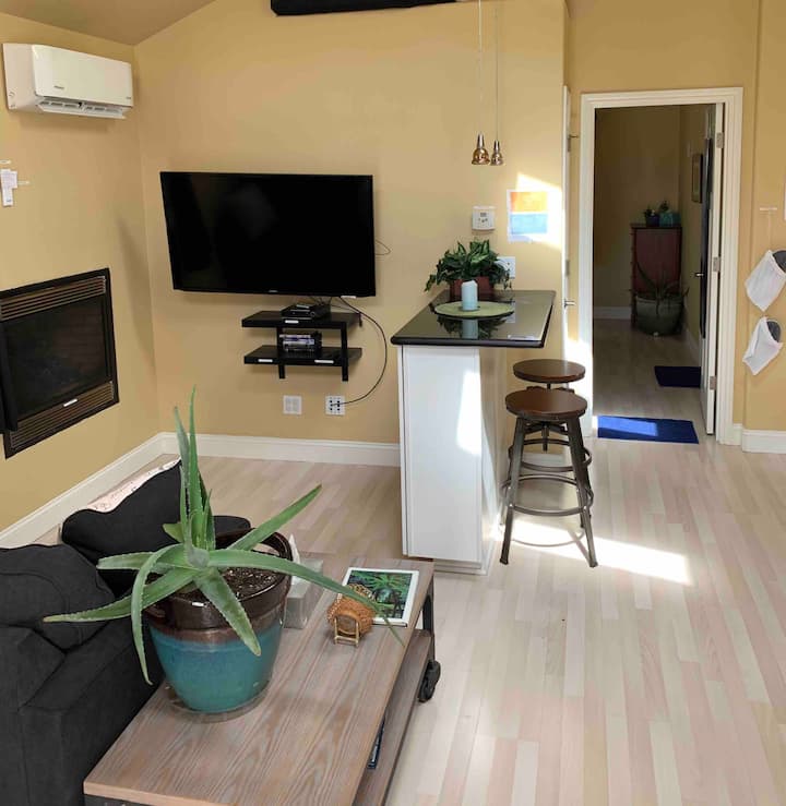 Pool House Suite Near Redwoods - Garberville, CA