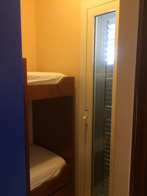 Letto a castello con accesso al terrazzo