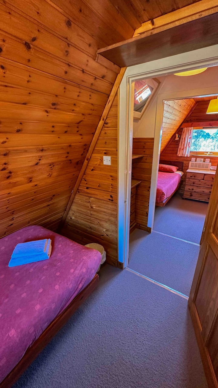 „გლენ-ნევისის“ შალეს ზემოთ მდებარე ერთადგილიანი საძინებლები.