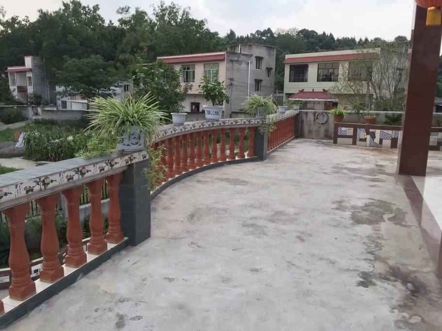二楼超大观景平台