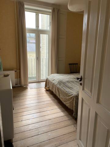 Sommer i København med panoramaudsigt over søerne gallery image 4