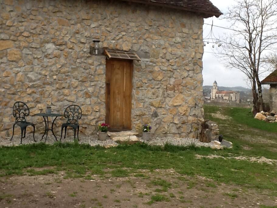 The entrance to the annex, view of the church in Martel