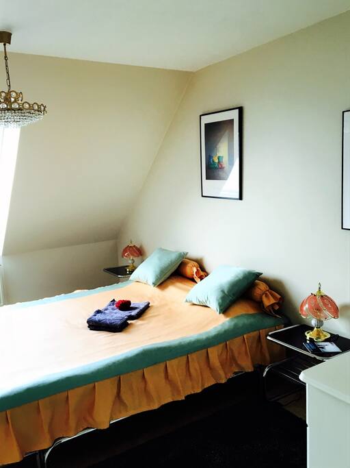 King size bed . Ideal also for the couple
