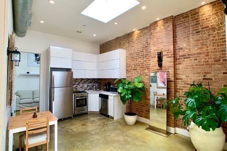 Brooklyn Room Available (furnished)