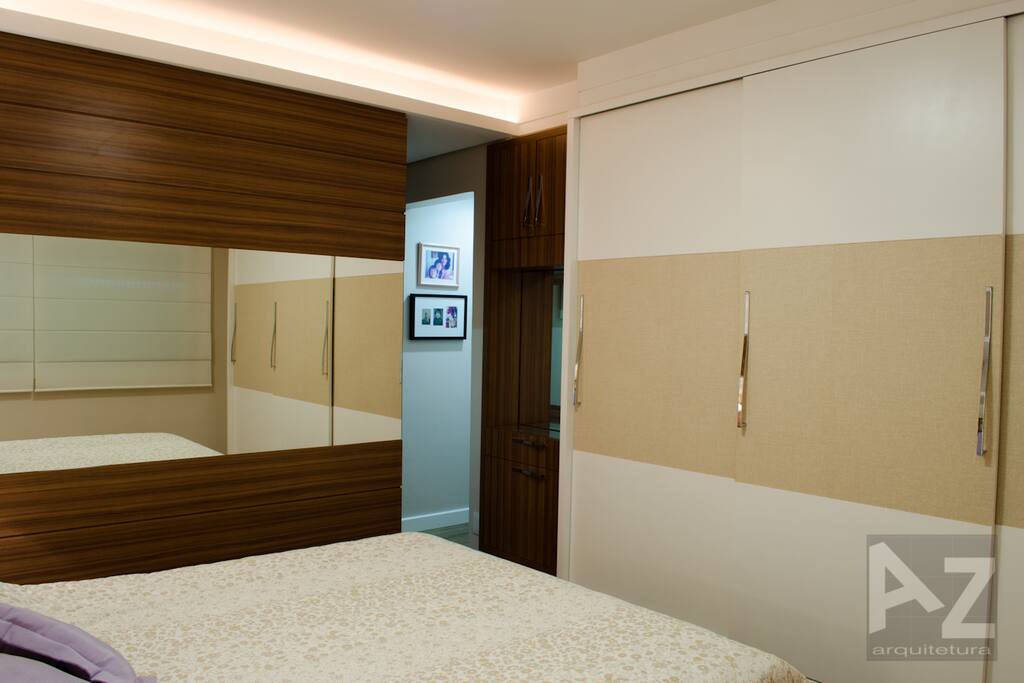 Quarto casal com cama box queen size