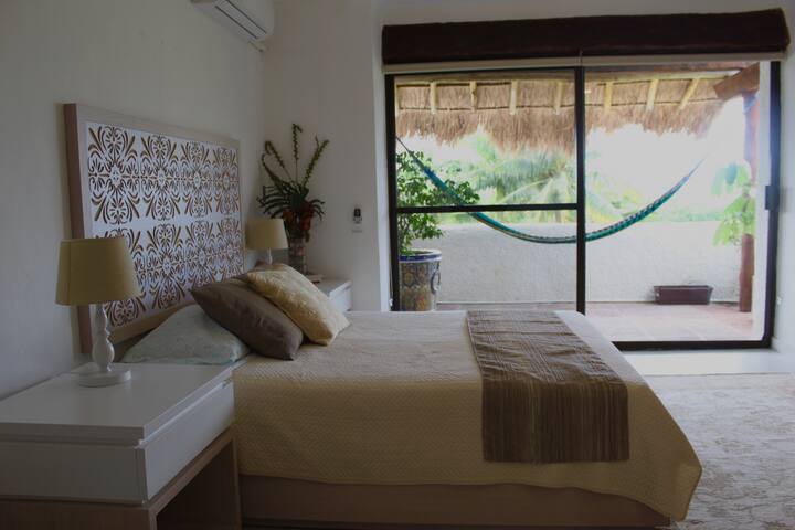 Villa Sicilia- Room terrace lagoon view