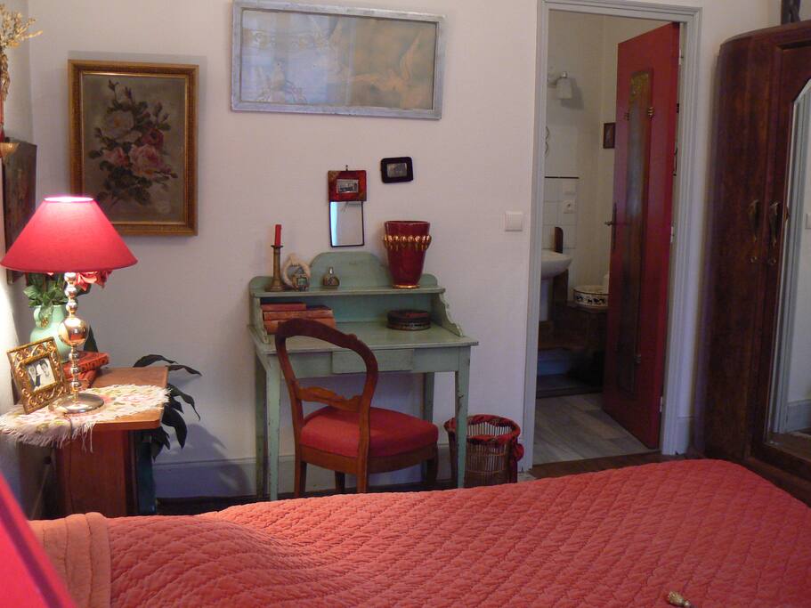 80 eur Chambre Rouge