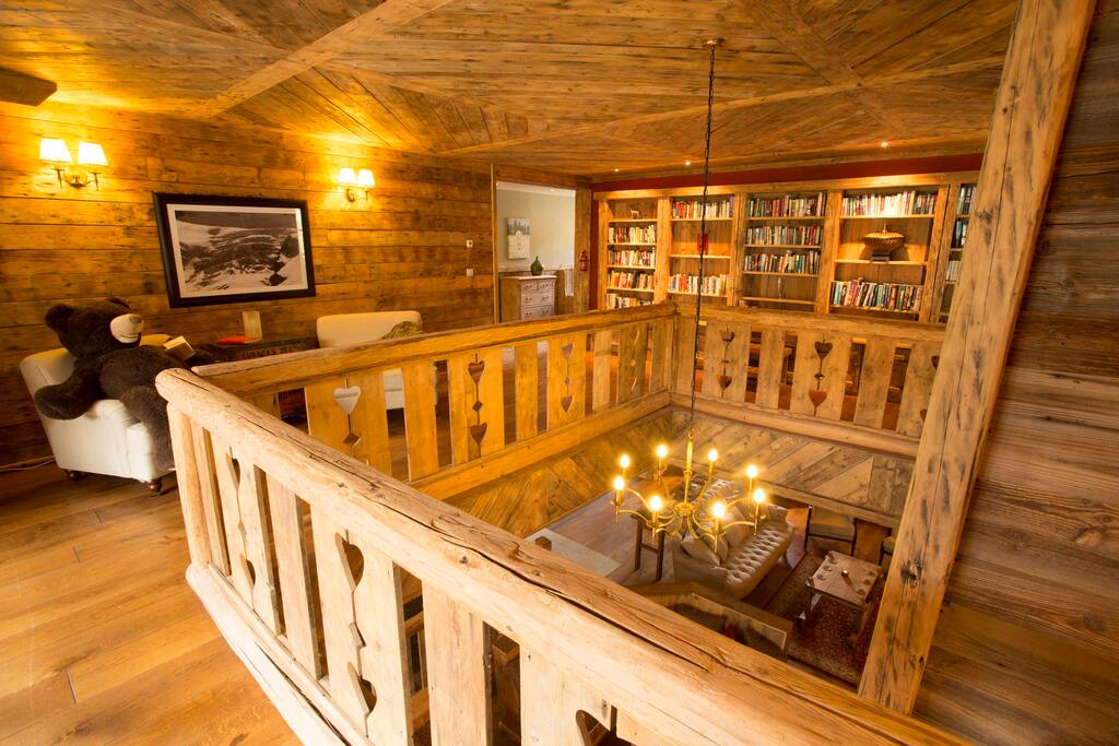 Private Guest Library