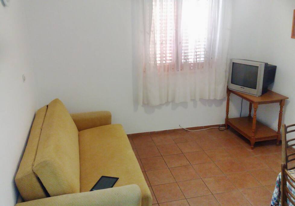 Living room, Surface: 8 m²