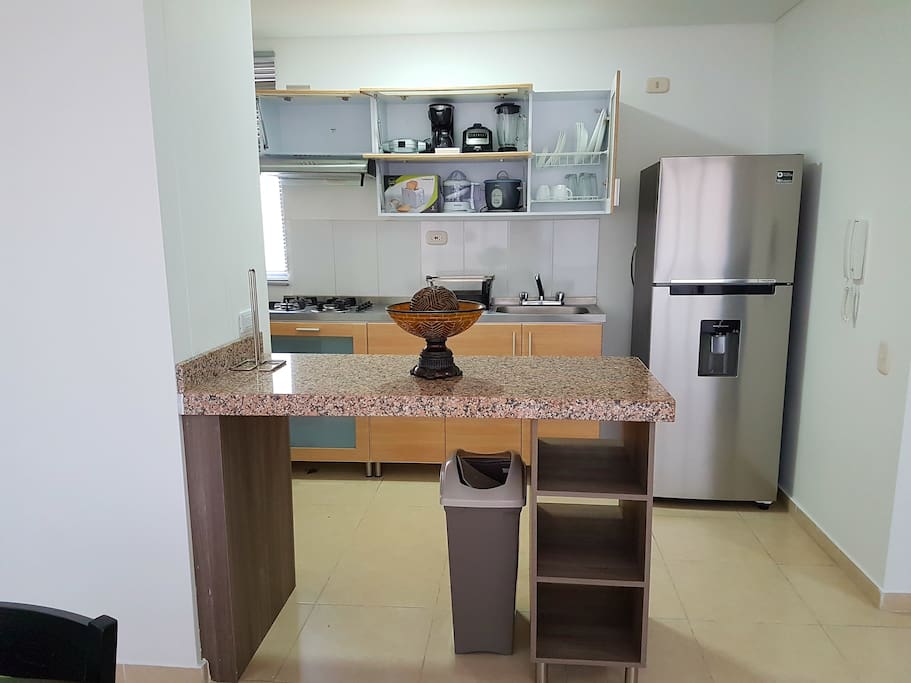 Complete kitchen, just bring your food. As a courtesy we provide some breakfast ingredients and snacks.