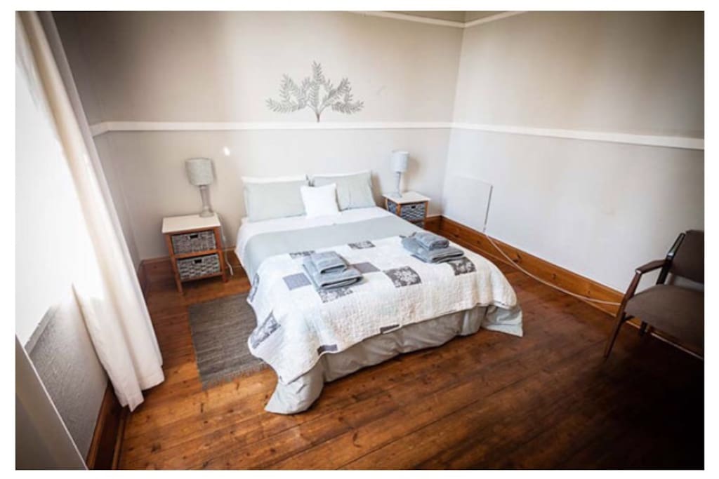 Main bedroom with queen size bed