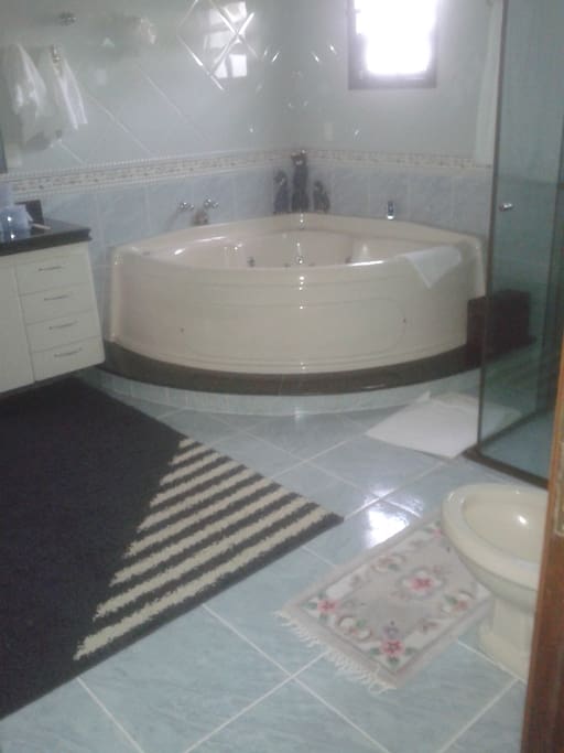 Banheiro com Jacuzzi suite principal