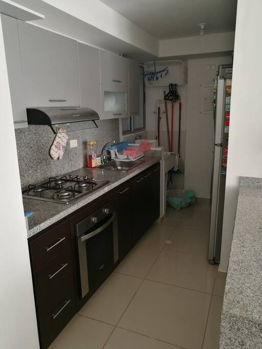 Cocina y zona de labores
