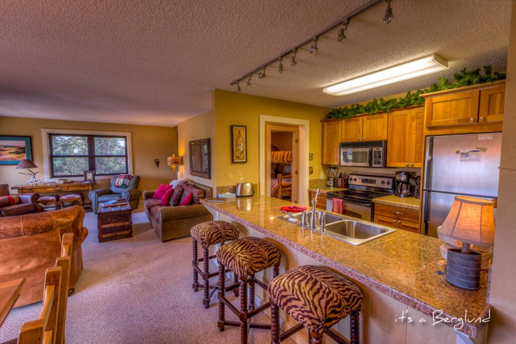 Kitchen, Bar, Great Room