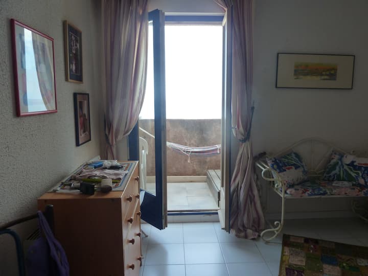 アルガジョラテラスを見下ろす私の部屋
