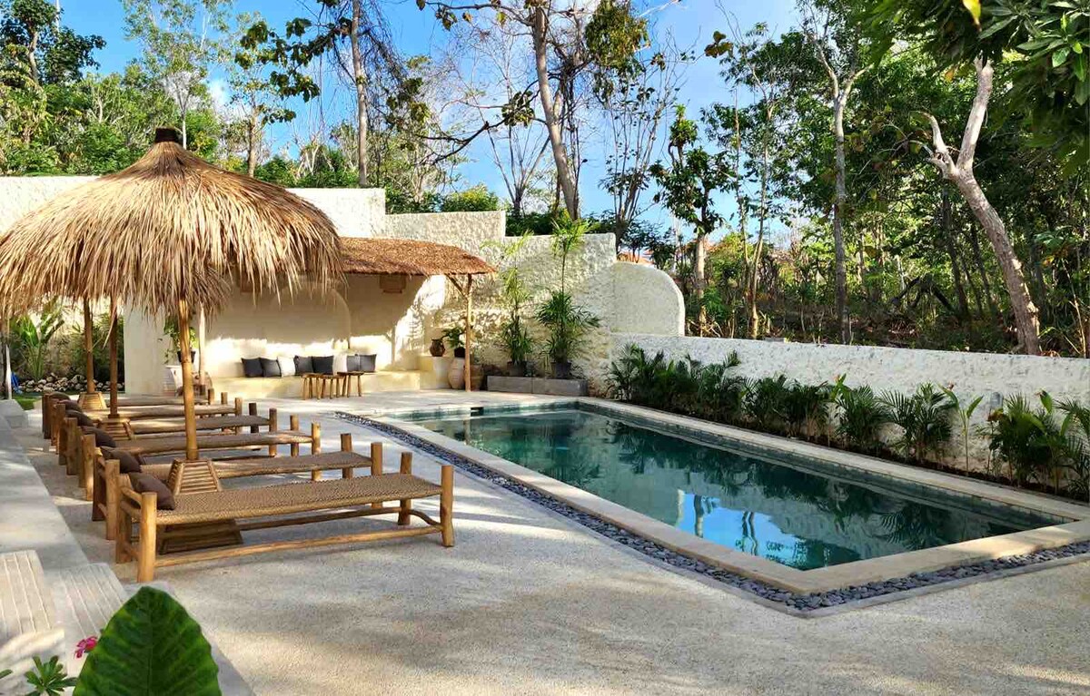 Rental unit in South Kuta · ★4.86 · 1 bedroom · 1 bed · 1 private bath, comparabile Airbnb