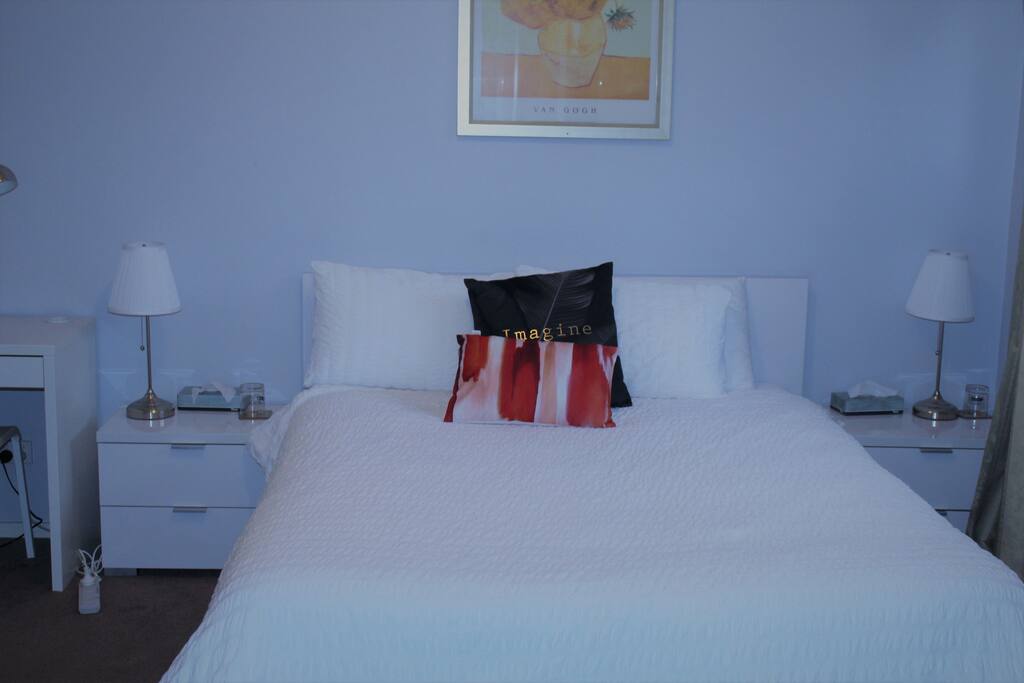 Comfortable Queen size bed