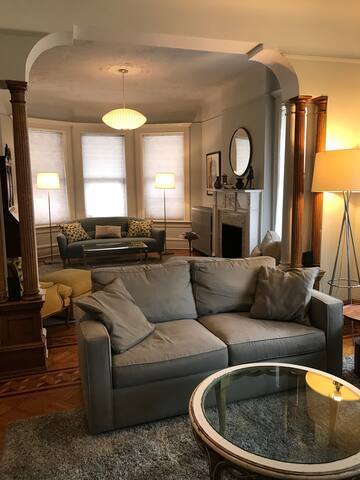 Ditmas Park Victorian Home gallery image 4