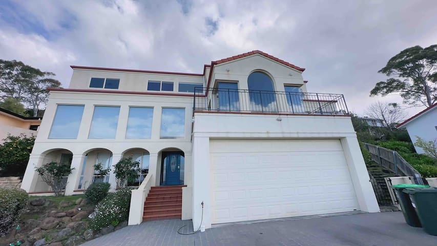 Millions View – Hobart