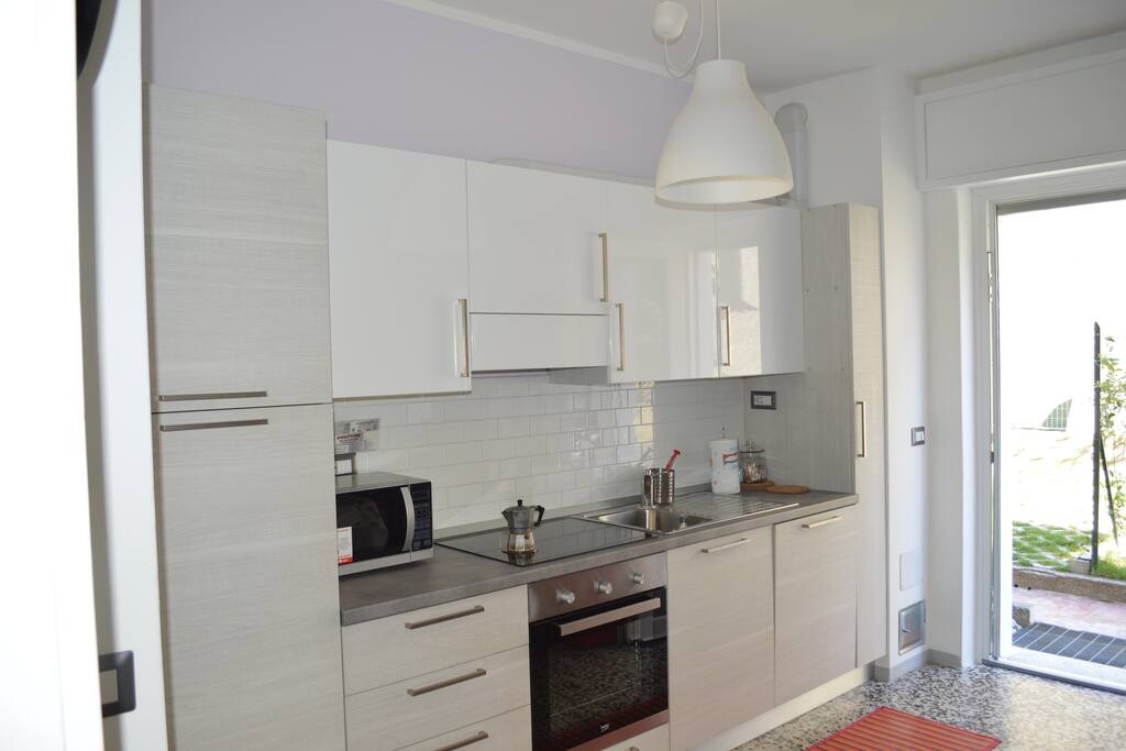 cucina ,frigorifero,frizeer,forno,lavastoviglie