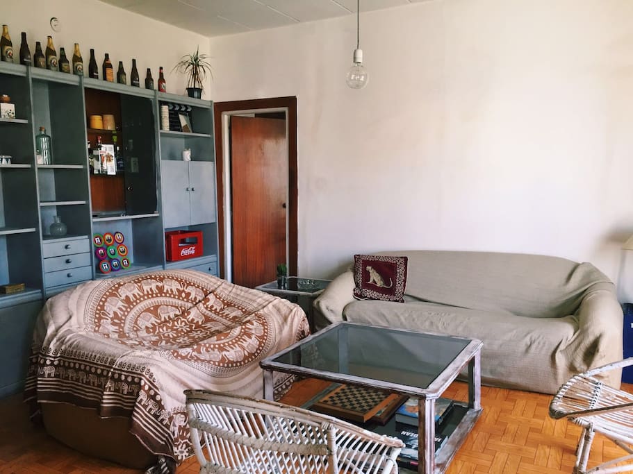salon / living room
