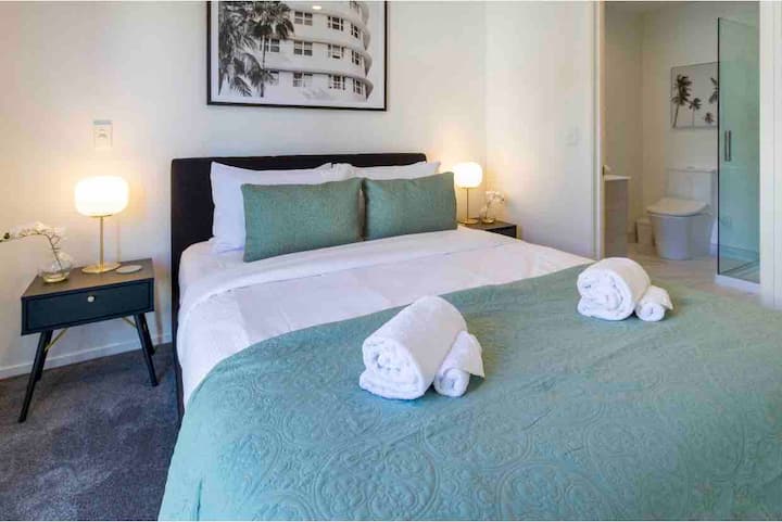 Kitanda aina ya Queen size