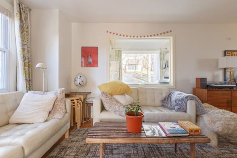 Top performing Airbnb: Cottage on the creek with wonderful waterfall view in Saugerties