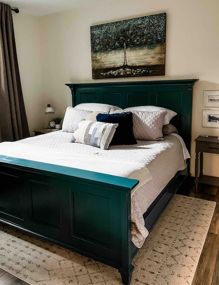 Wageni wetu wengi wametuambia hiki ndicho kitanda cha kustarehesha zaidi ambacho wamewahi kulala. 