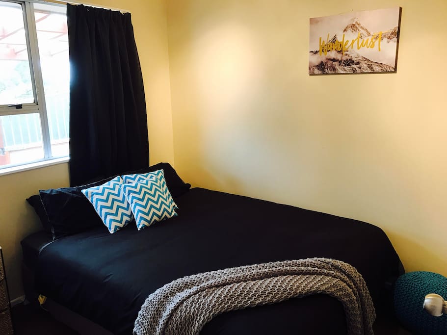 Guest bedroom