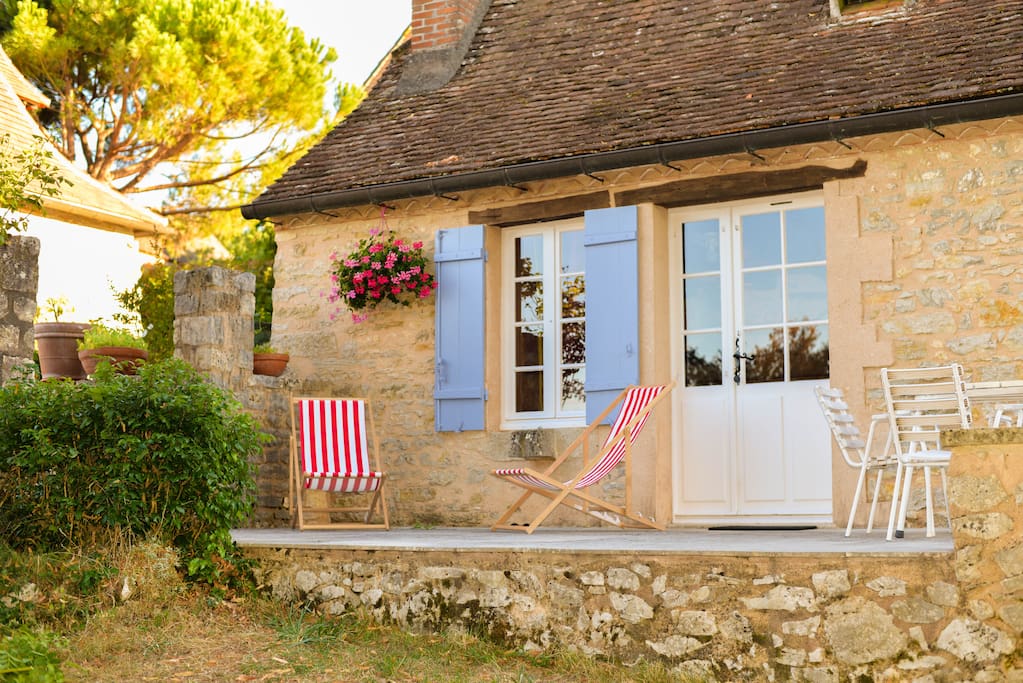 Entrée et terrasse