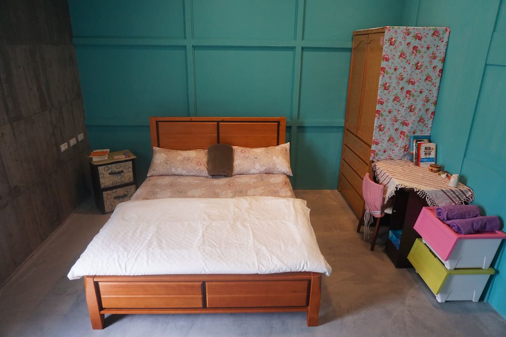 Charming room in Mei House!
美式工業風/歐風佈置