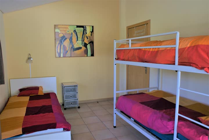 غرفة النوم 2