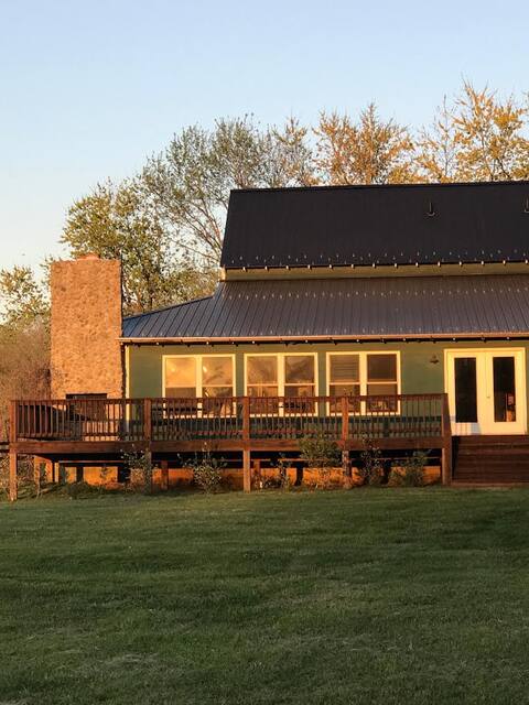 Country Farmhouse, Near Fine Creek Mill
