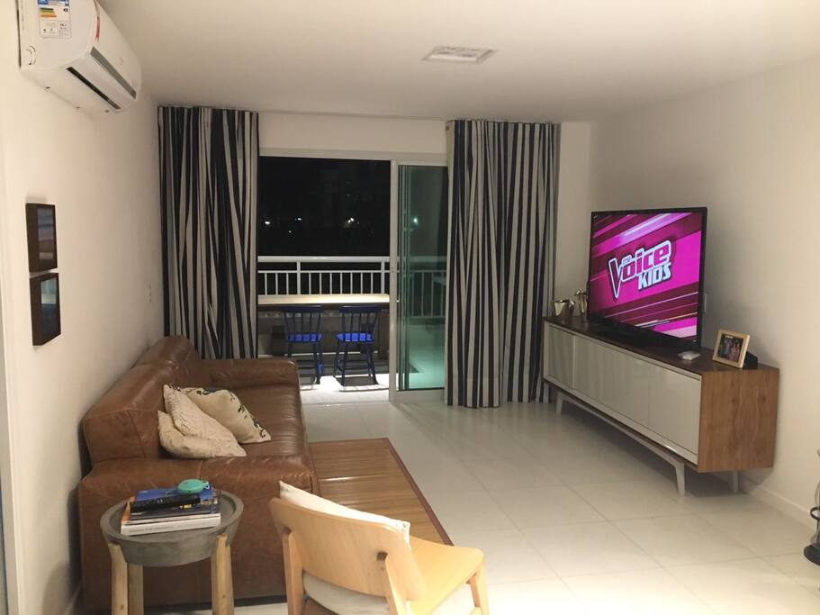 Sala com varanda para o Campo de Golf