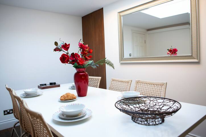 Amazing Duplex Apartment Sleeps 7 gallery image 4