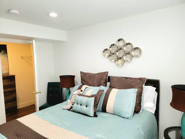 Modern Spacious|5BR3.5B|DIA|Gaylord|GVRGolf|CU Med gallery image 5