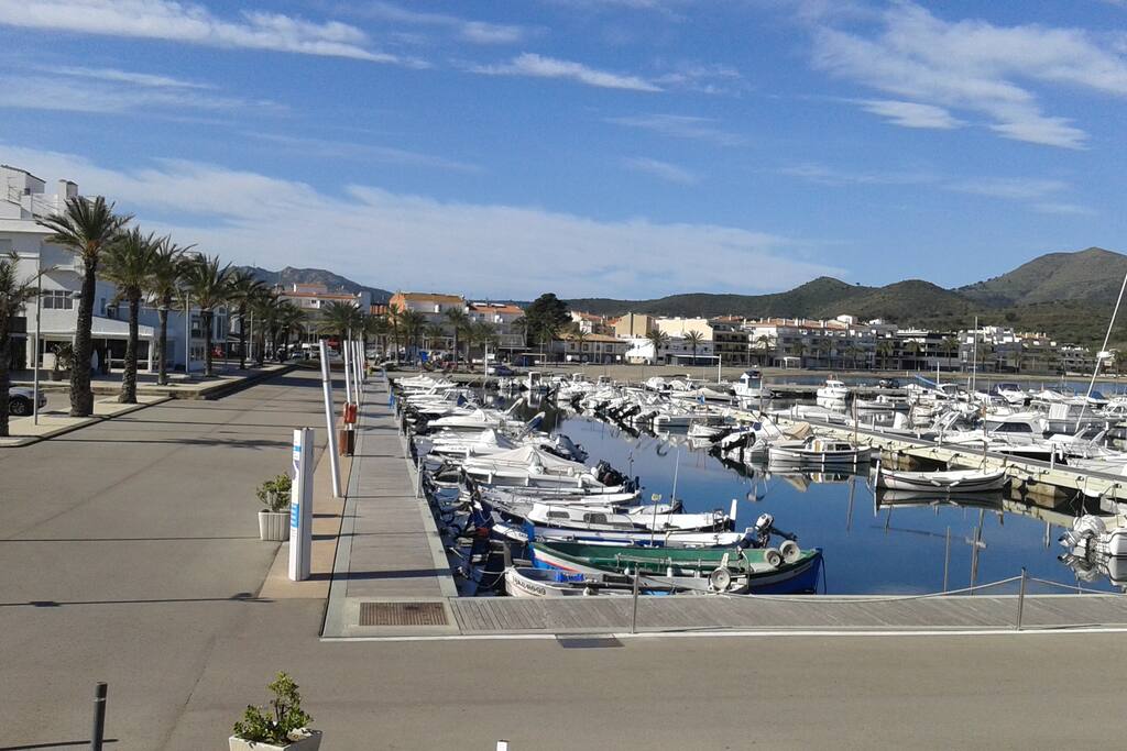 Paseo Marítimo y playa principal