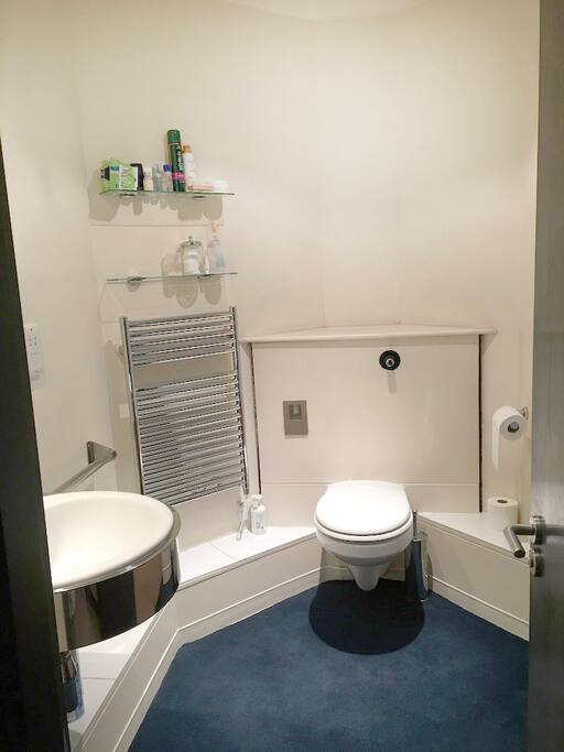 En-suite bathroom