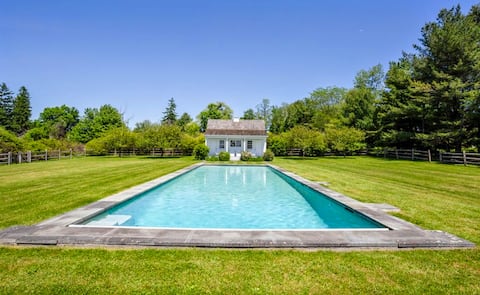 Secluded Farmhouse on 14 Private Acres