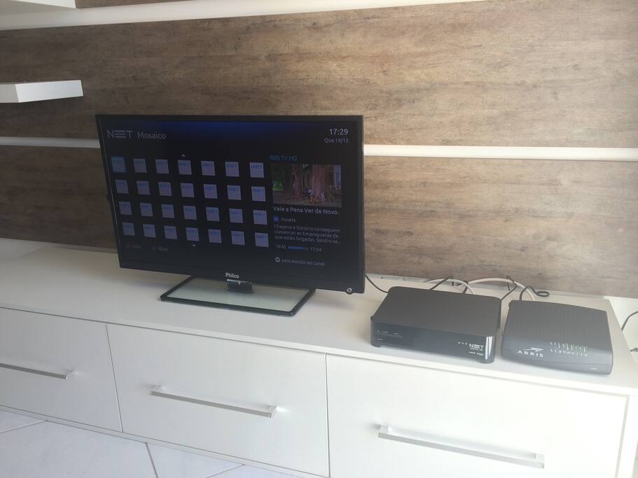 NetCombo (TV e Internet WiFi 15mb)