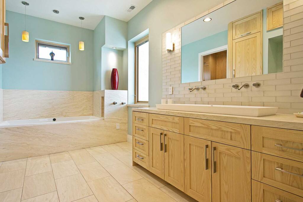 Master Suite Bathroom - Vanity
